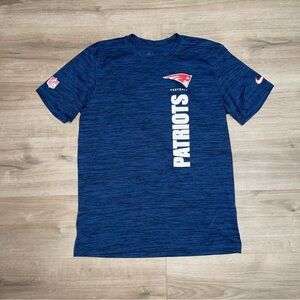 Nike Blue Dri-fit New England Patriots Football Short Sleeve Tee Men’s Medium.